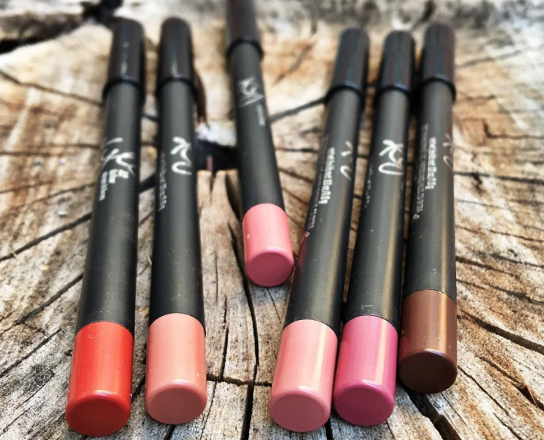 kylie lip liner